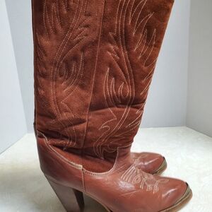 Vintage Zodiac Brown Embroidered Heeled Boots